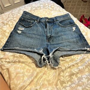 UNIQLO JEAN SHORTS